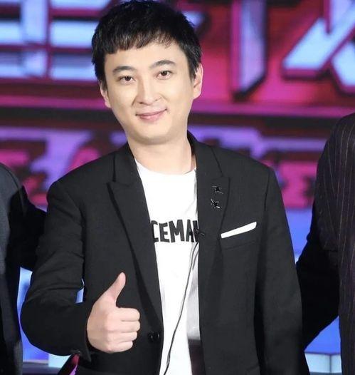 网红帅哥吃瓜图片头像,网红帅哥的吃瓜瞬间，魅力四溢！