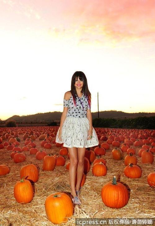 网红农村女孩吃瓜图片大全