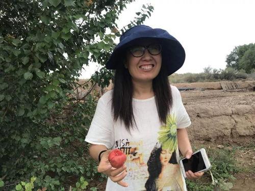 网红农村女孩吃瓜图片大全